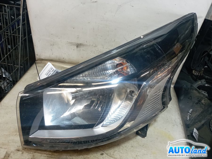 Far Stanga OPEL VIVARO B 2014-2018 Cod 260601667R 