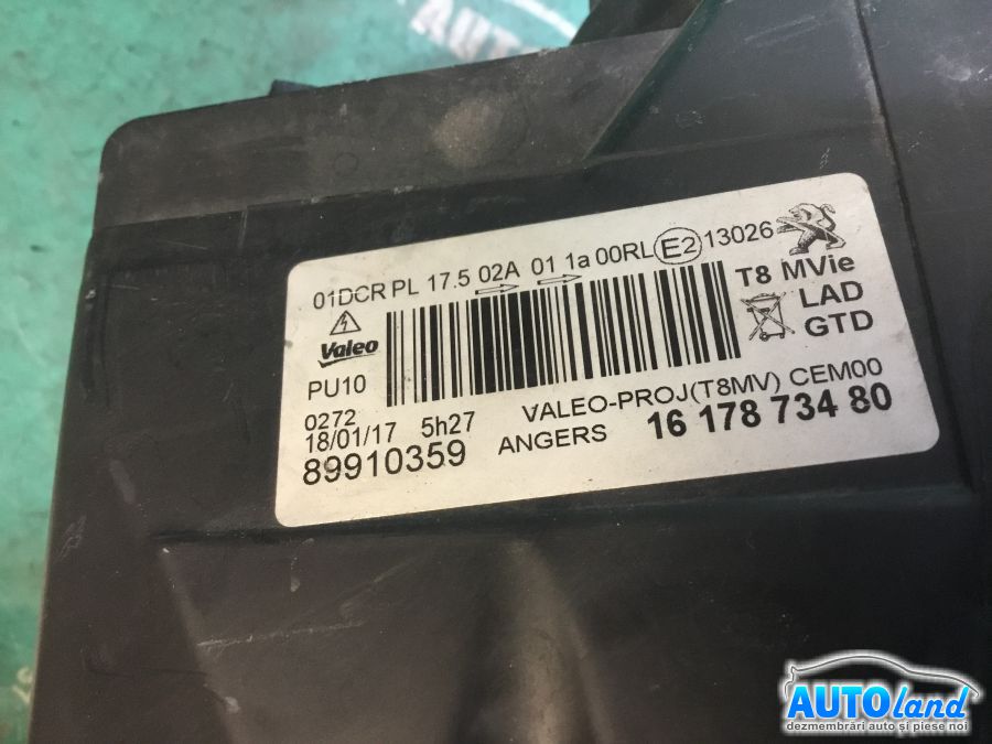 Far Stanga PEUGEOT 5008 2009-2025 Cod 1617873480 