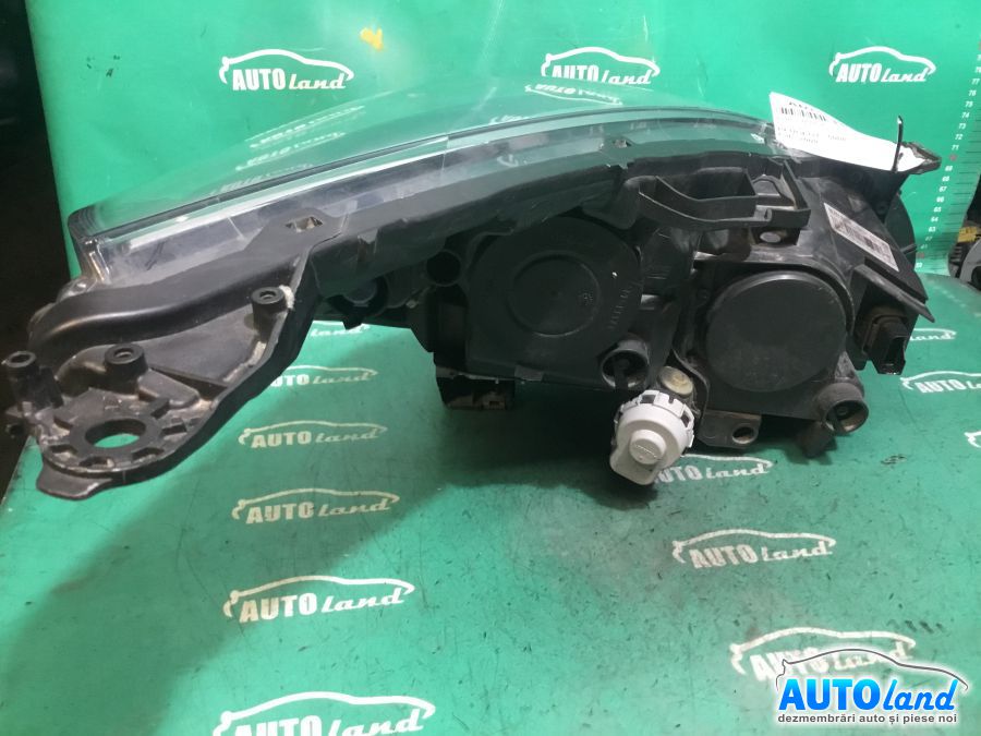 Far Stanga PEUGEOT 5008 2009-2025 Cod 1617873480 