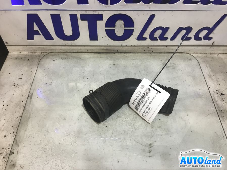 Furtun Intercooler Turbo VOLKSWAGEN GOLF IV (1J1) 1997-2005 Cod 1J0129684B 