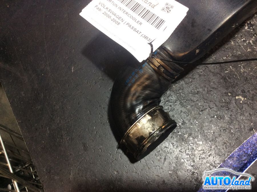 Furtun Intercooler Turbo VOLKSWAGEN PASSAT (3B3) 2000-2005 Cod 3B0145834P 