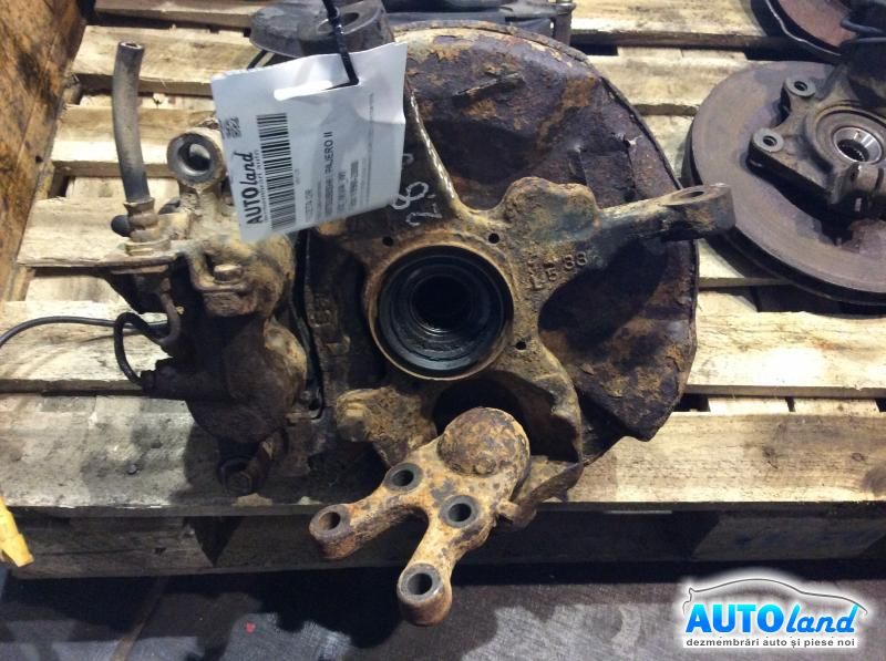 Fuzeta Dreapta MITSUBISHI PAJERO II (V2_W,V4_W) 1990-2000