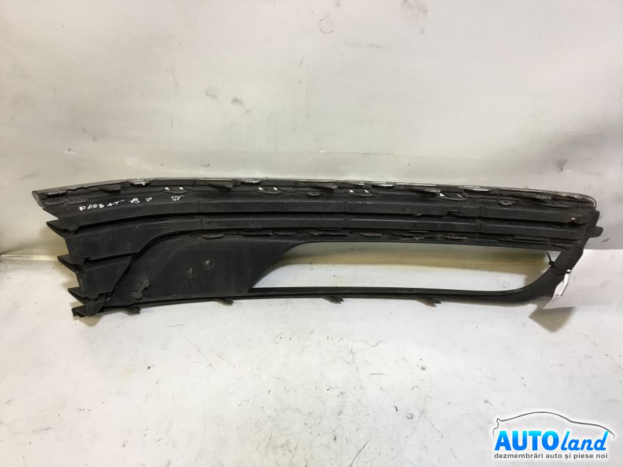 Grila Bara VOLKSWAGEN PASSAT (3AA,B7) 2011-2025 Cod 3AA853665 