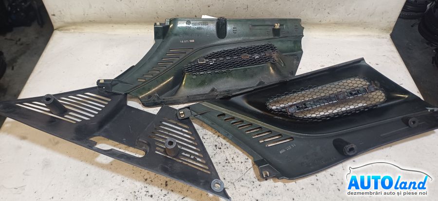 Grila Intre Faruri ALFA ROMEO 166 (936) 1998-2026 Cod 1560172210 