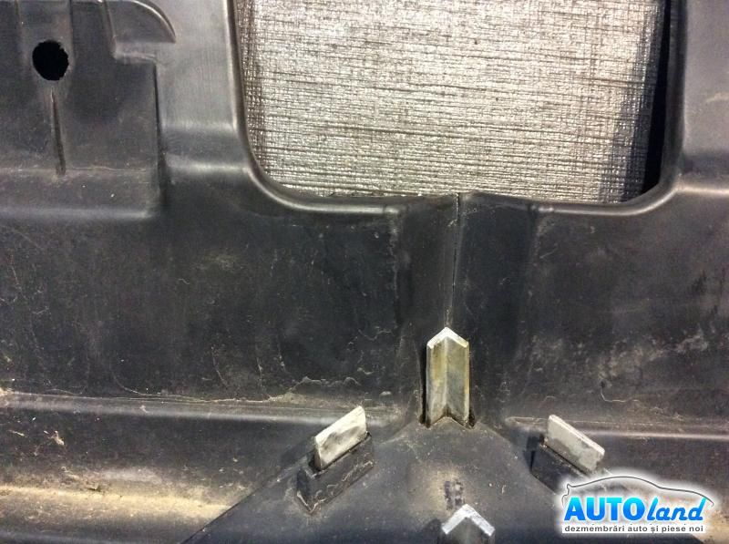 Grila Intre Faruri CITROEN C5 (DC_) 2001-2004 Cod 9636751980 