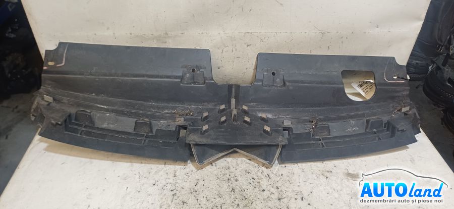 Grila Intre Faruri CITROEN C5 (DC_) 2001-2004 Cod 9636751980 