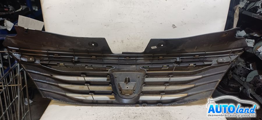 Grila Intre Faruri DACIA LOGAN (LS_) 2004-2026 Cod 8200748240 