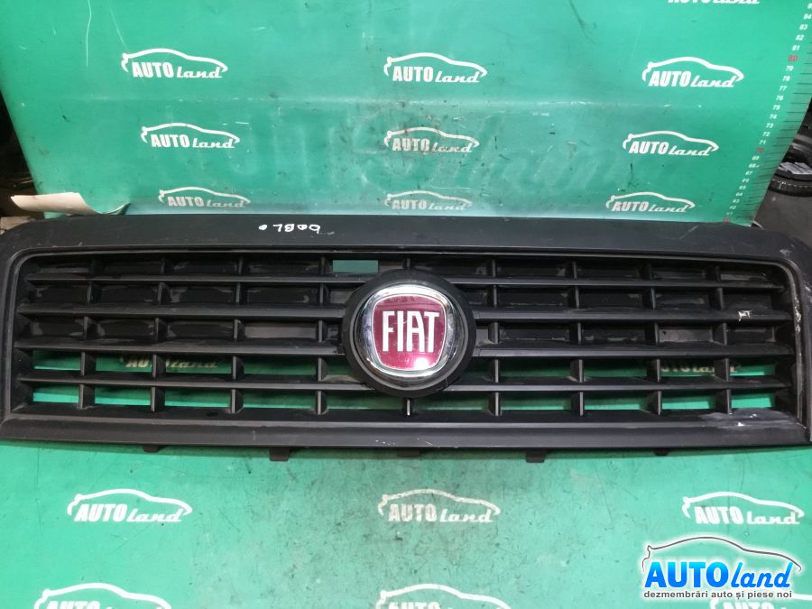 Grila Intre Faruri FIAT DOBLO Cargo (223) 2001-2025 Cod 735395576 