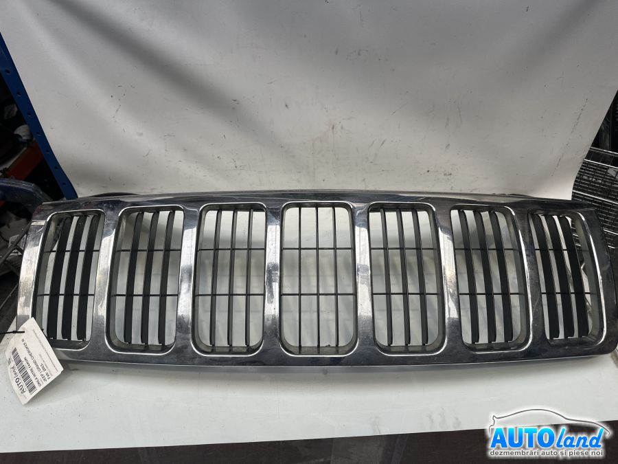 Grila Intre Faruri JEEP GRAND CHEROKEE III 2003-2025 Cod 82209206 