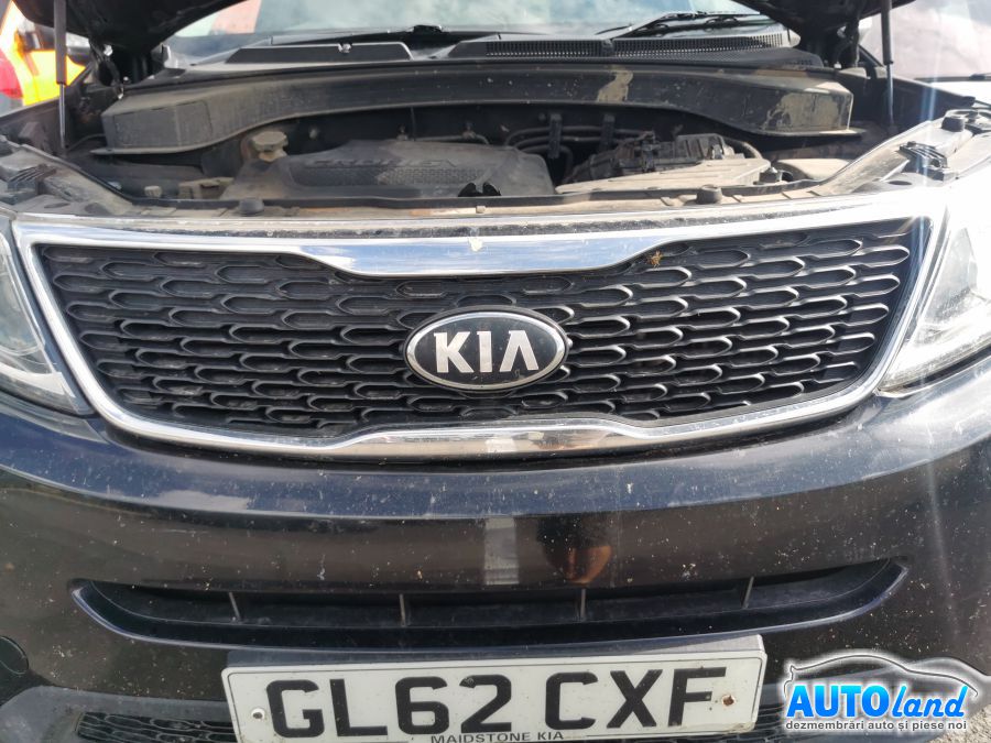 Grila Intre Faruri KIA SORENTO (XM) 2009-2025 Cod 863502P500 