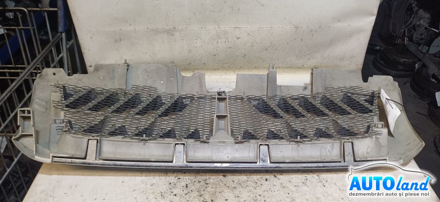 Grila Intre Faruri MITSUBISHI PAJERO III (V60,V70) 2000-2026 Cod MN117713 