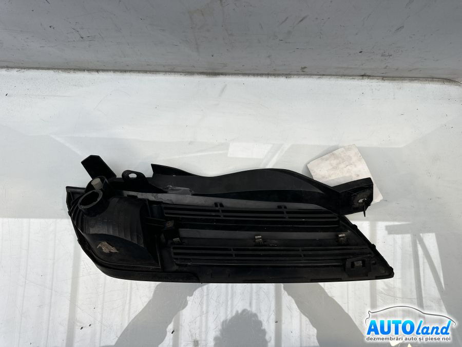 Grila Intre Faruri NISSAN MICRA III (K12) 2003-2010 Cod 89027935 