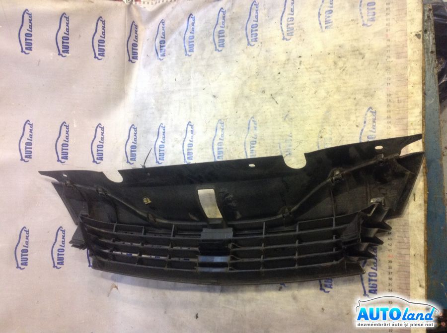 Grila Intre Faruri RENAULT LAGUNA II (BG0/1_) 2001-2025 Cod 820012581 