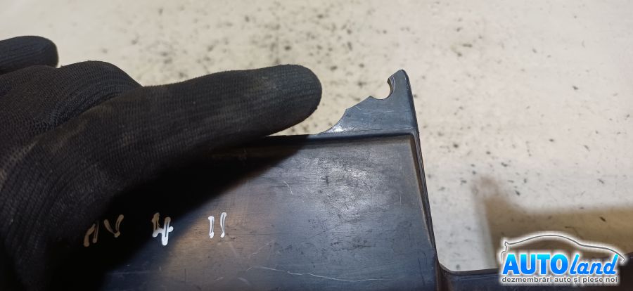 Grila Intre Faruri TOYOTA RAV 4 II (XA2) 2000-2026 Cod 5311142070 