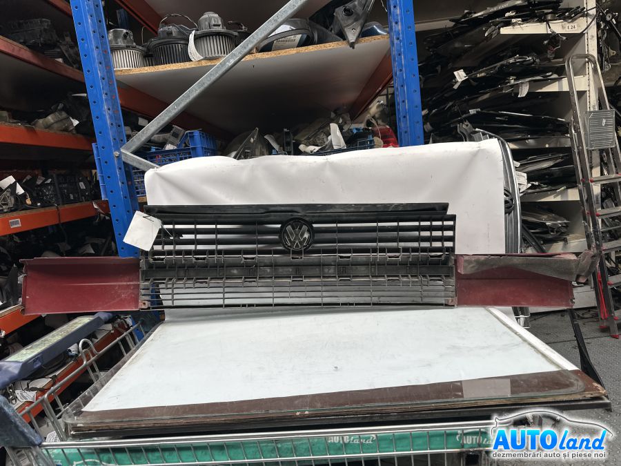 Grila Intre Faruri VOLKSWAGEN TRANSPORTER IV bus (70XB,70XC,7DB,7DW) 1990-2003
