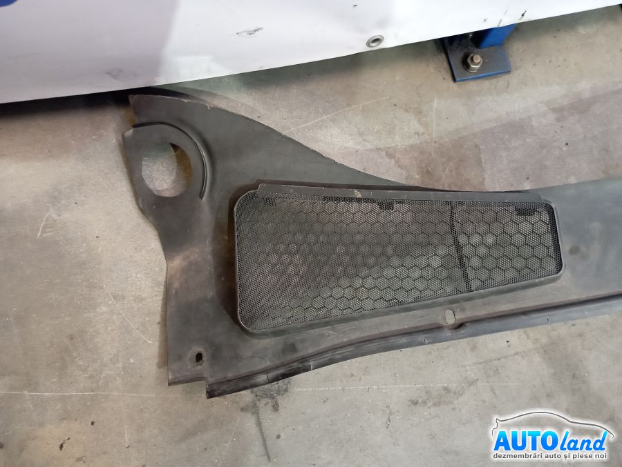 Grila Stergatoare FORD FOCUS III 2011-2025 Cod BM51A02216AE 