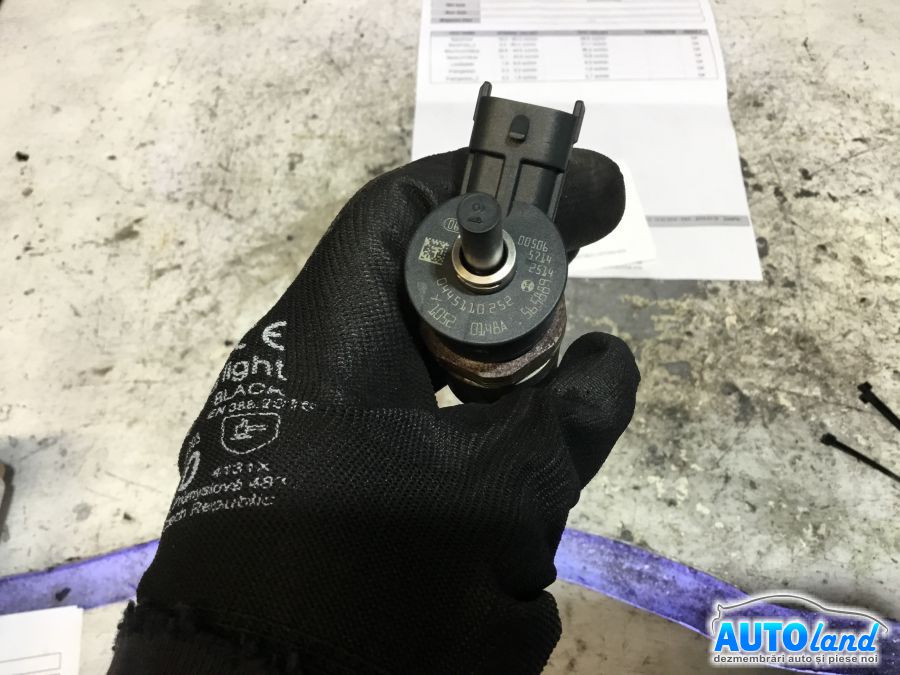 Injector FORD FUSION (JU_) 2002-2025 Cod 0445110252 