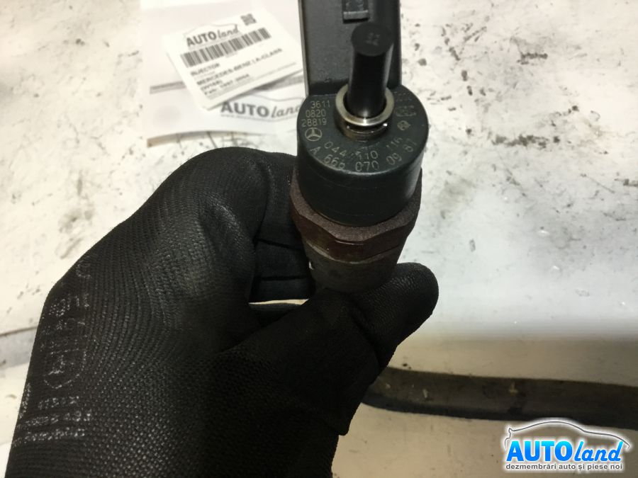 Injector MERCEDES-BENZ A-CLASS (W168) 1997-2004 Cod 0445110116 