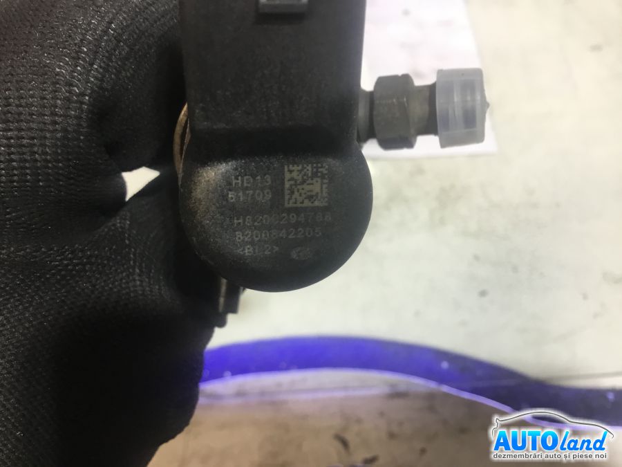 Injector RENAULT MEGANE III Hatchback (BZ0/1_) 2008-2025 Cod 8200842205 