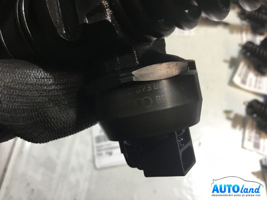Injector VOLKSWAGEN GOLF V (1K1) 2003-2025 Cod 038130073BN 