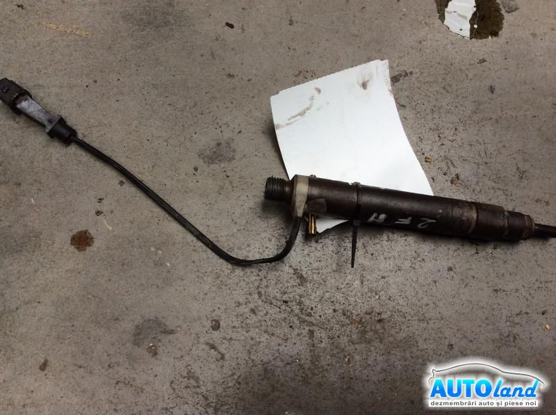 Injector VOLKSWAGEN PASSAT (3B2) 1996-2000 Cod 028130201J 