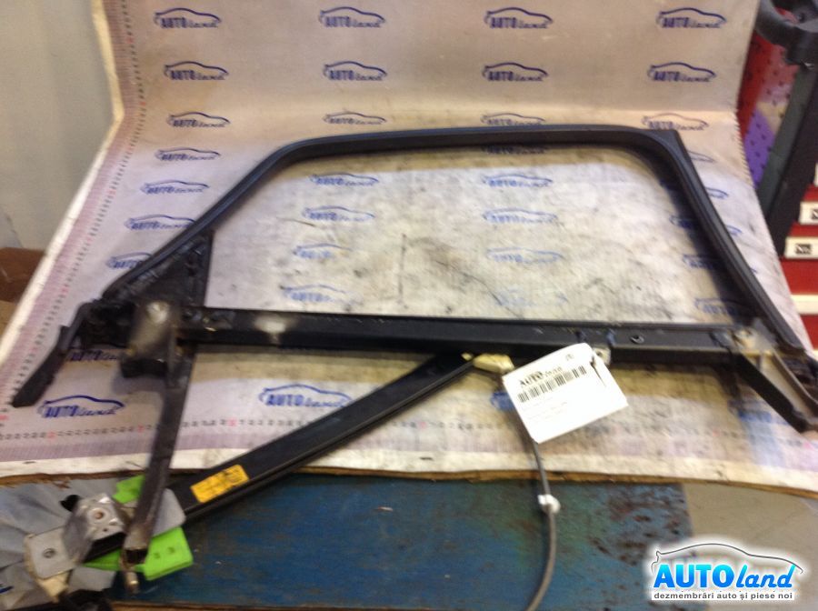 Macara geam AUDI A4 (8E2,B6) 2000-2004 Cod 8E0839461 