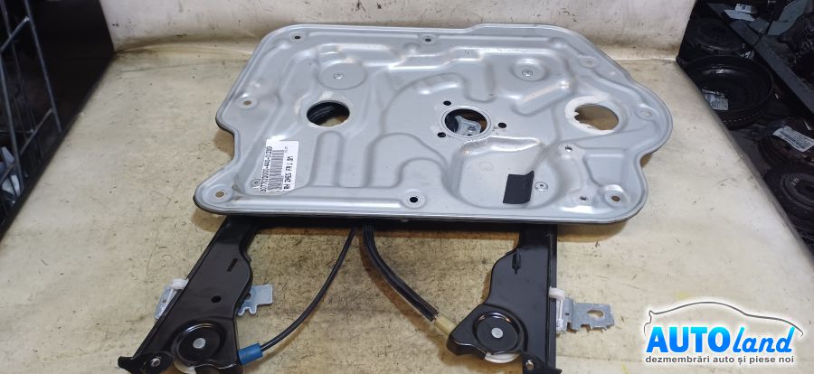 Macara Geam NISSAN QASHQAI (J10,JJ10) 2007-2025 Cod 80770JD000 