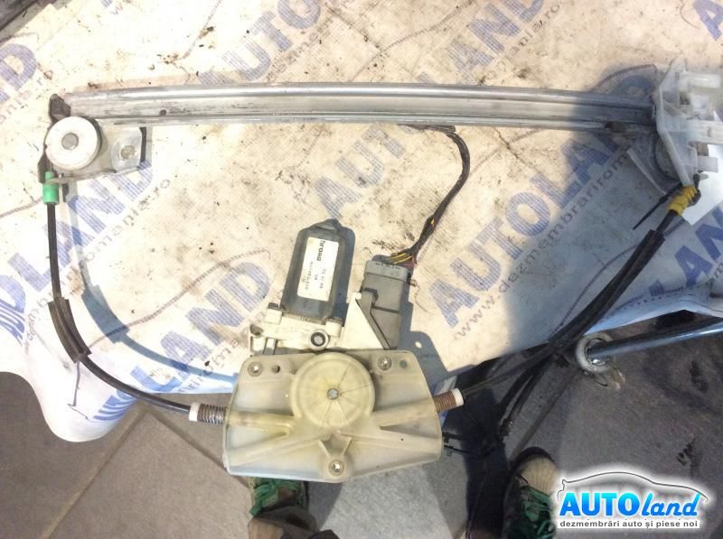 Macara geam PEUGEOT 406 (8B) 1995-2004 Cod 9633878980 