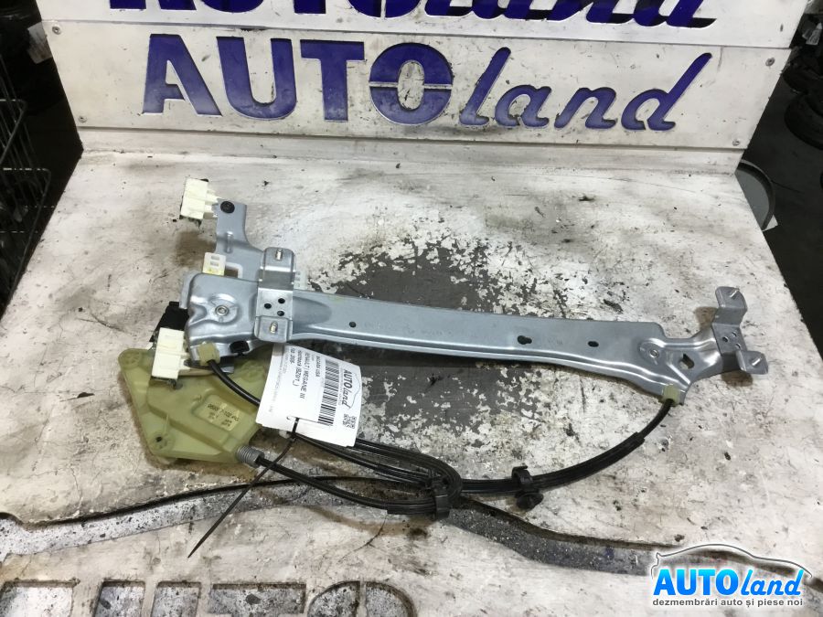 Macara geam RENAULT MEGANE III Hatchback (BZ0/1_) 2008-2025 Cod 827210003R 