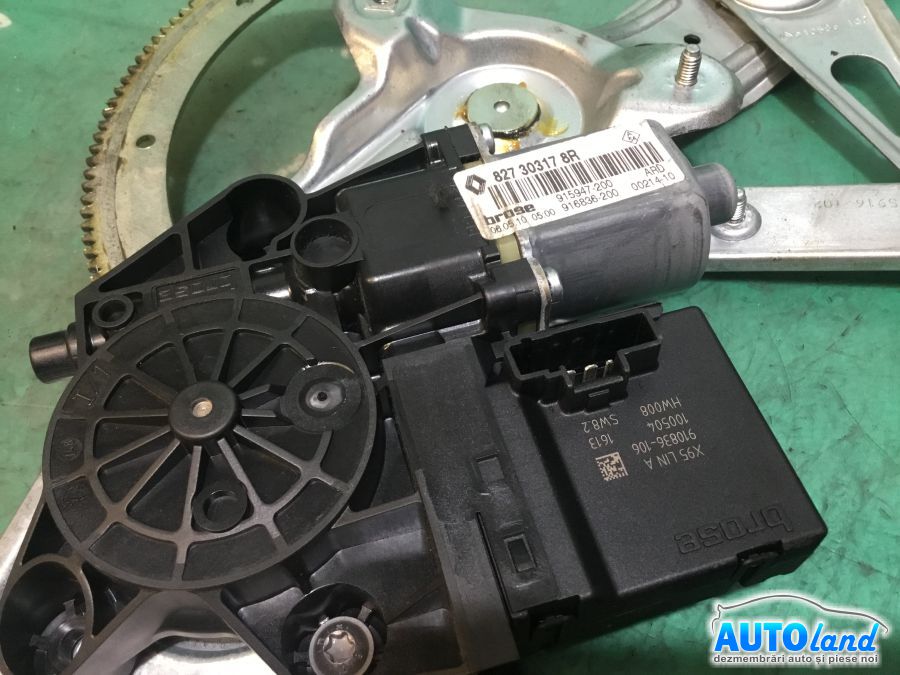 Macara geam RENAULT SCENIC III (JZ0/1_) 2009-2025 Cod 827303178R 