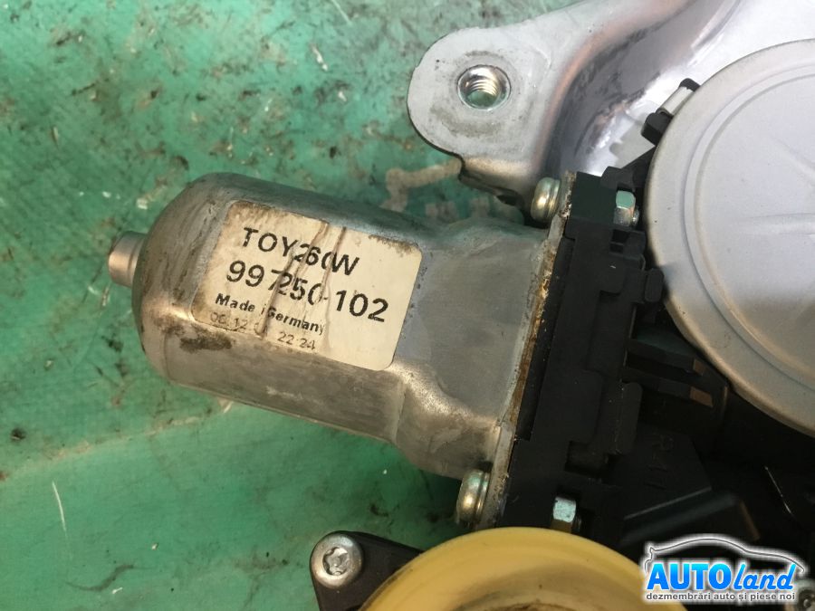 Macara geam TOYOTA COROLLA Verso (ZER_,ZZE_) 2004-2025 Cod 698100F010 