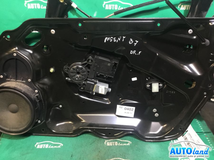 Macara geam VOLKSWAGEN PASSAT (3AA,B7) 2011-2025 Cod 3AA837756 