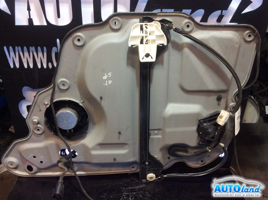 Macara geam VOLKSWAGEN TOURAN (1T1,1T2) 2003-2025 Cod 1T0839729G 