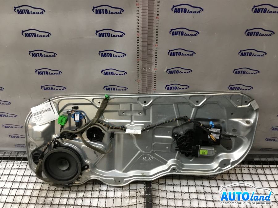Macara geam VOLVO C30 2006-2025 Cod 8679979 