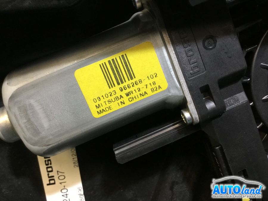 Macara geam VOLVO XC60 2008-2025 Cod 30753327 