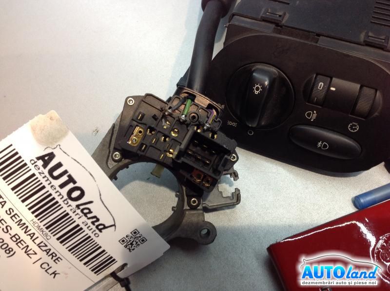 Maneta Semnalizare MERCEDES-BENZ CLK Cabriolet (A208) 1998-2002 Cod A2085450010 