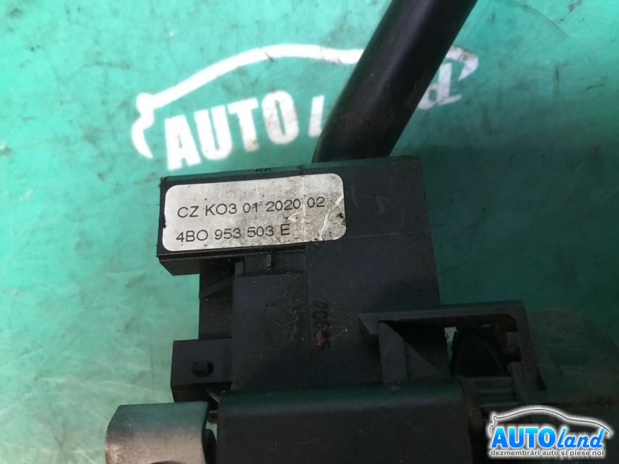 Maneta Semnalizare VOLKSWAGEN GOLF IV (1J1) 1997-2005 Cod 8L0953513G 