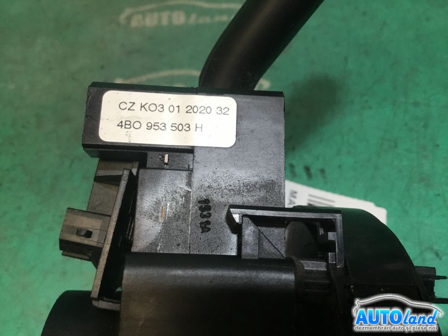 Maneta Semnalizare VOLKSWAGEN GOLF IV (1J1) 1997-2005 Cod 8LC953513G 