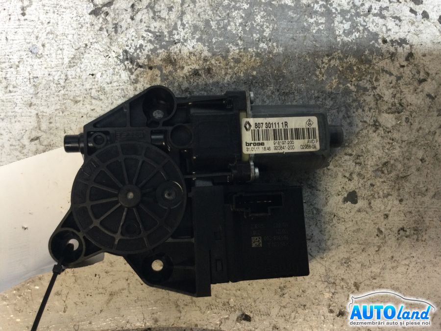 Motoras Macara RENAULT FLUENCE (L30_) 2010-2025 Cod 807301111R 