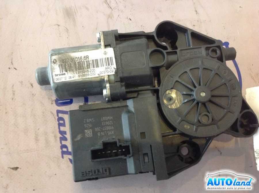 Motoras Macara RENAULT SCENIC III (JZ0/1_) 2009-2025 Cod 827310166R 