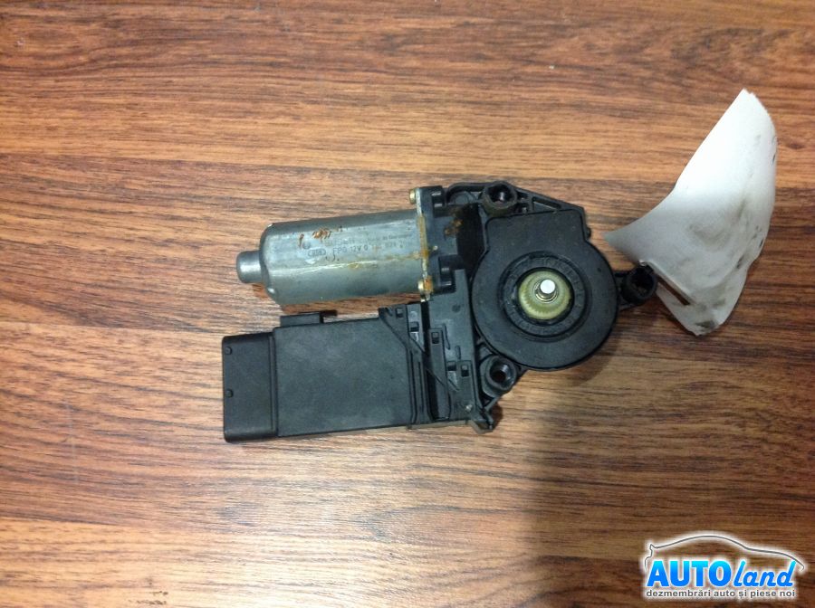 Motoras Macara VOLKSWAGEN GOLF IV (1J1) 1997-2005 Cod 101434202 