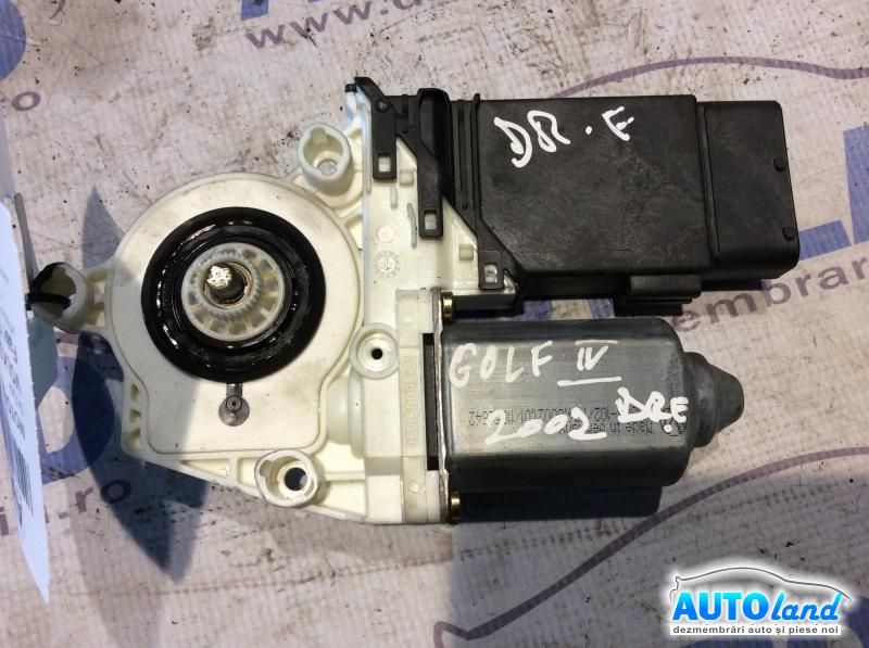 Motoras Macara VOLKSWAGEN GOLF IV (1J1) 1997-2005 Cod 1C2959802A 
