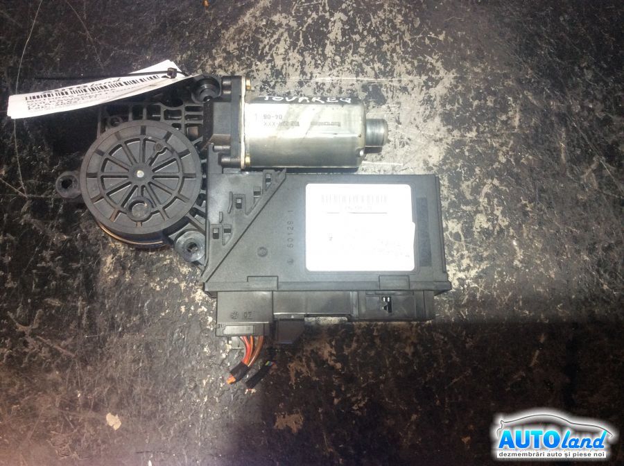 Motoras Macara VOLKSWAGEN TOUAREG (7LA,7L6,7L7) 2002-2025 Cod 7L0959701A 