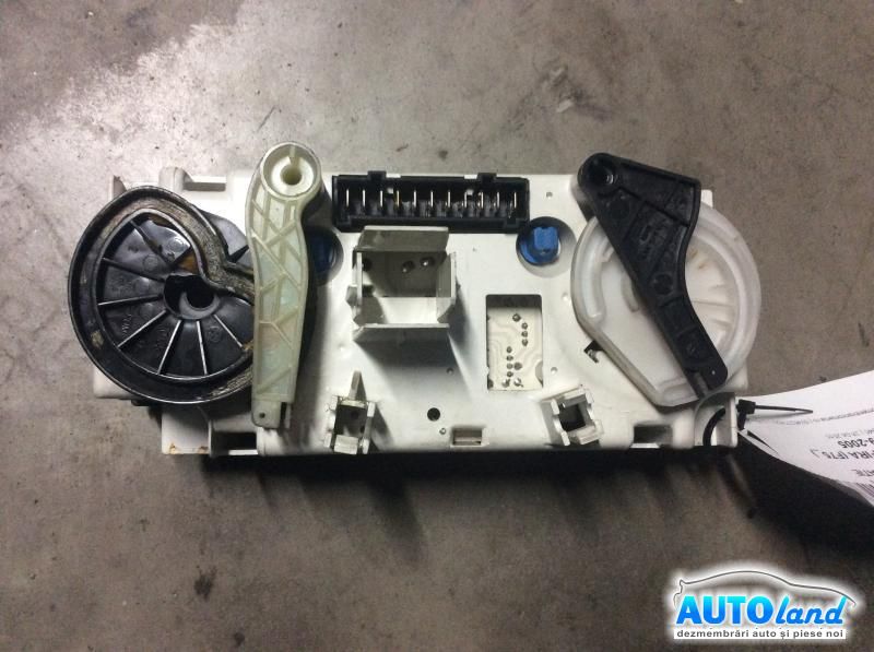 Panou Comanda AC (ventilatie) OPEL ZAFIRA (F75_) 1999-2005 Cod 90560365 