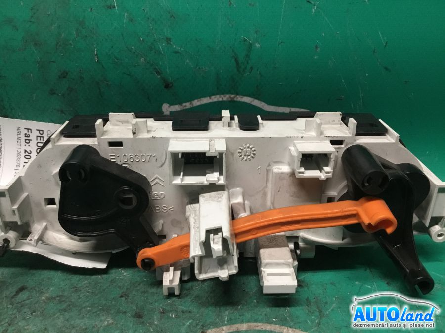 Panou Comanda AC (ventilatie) PEUGEOT 208 2012-2025 Cod 96722483 