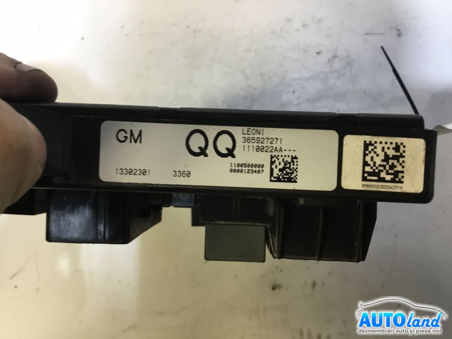 Panou sigurante (tablou) OPEL ASTRA J hatchback 2009-2025 Cod 13302301 