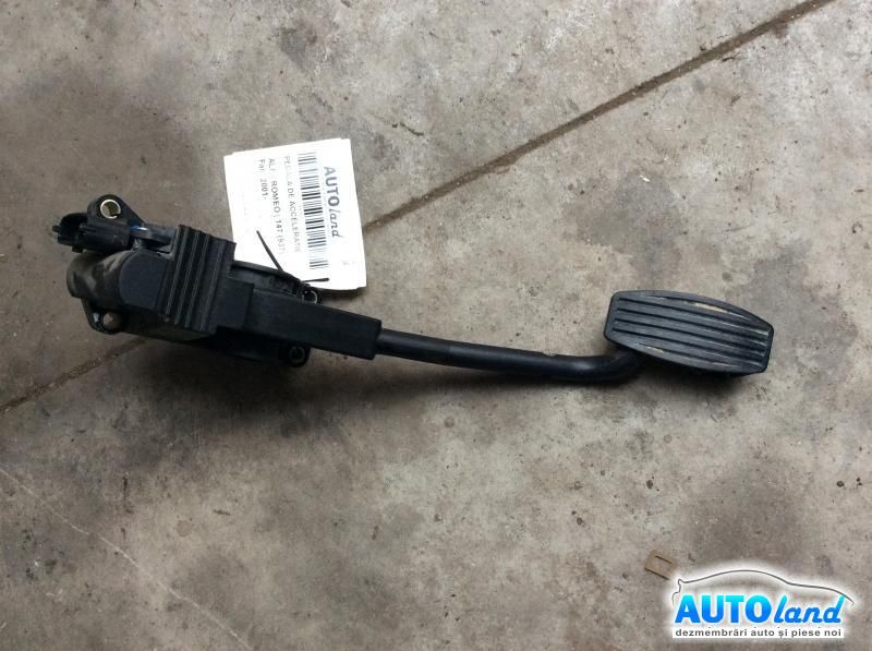 Pedala de Acceleratie