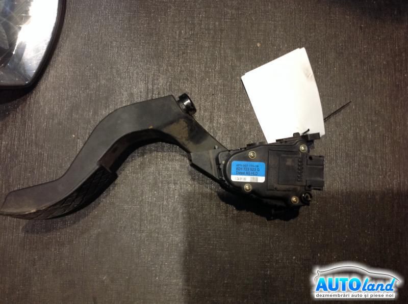 Pedala de Acceleratie VOLKSWAGEN PASSAT (3B2) 1996-2000 Cod 8D1723523G 