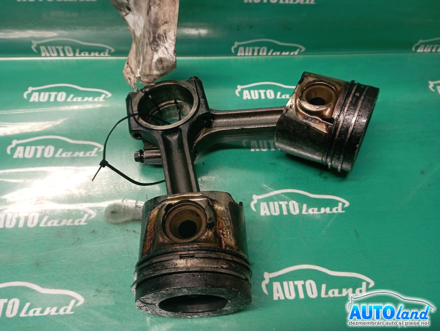 Piston RENAULT TRAFIC II bus (JL) 2001-2025