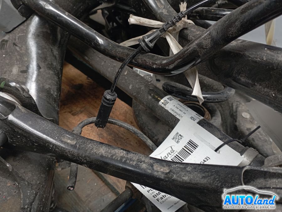 Planetara Stanga BMW 2 Series Coupe (G42) 2021-2025 Cod 33208744985 